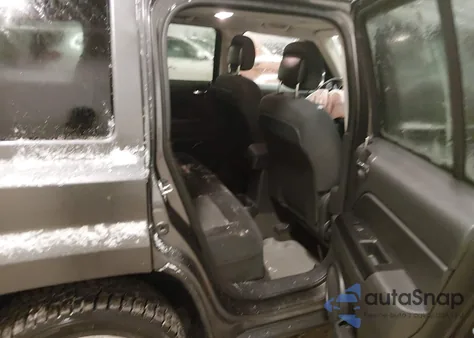 2014 Jeep Patriot Latitude z USA, uszkodzony, nr VIN 1C4NJRFB8ED885063